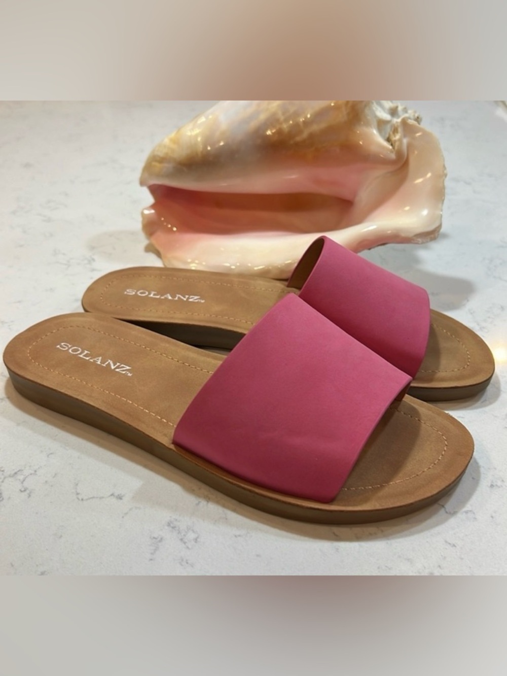 WOMEN'S SOLANZ EFRON SANDALS SIZE 8.5